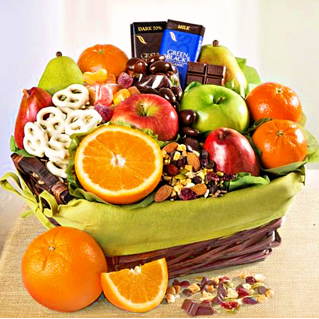 Organic Deluxe Fruit, Sweets and Snacks Gift Basket
