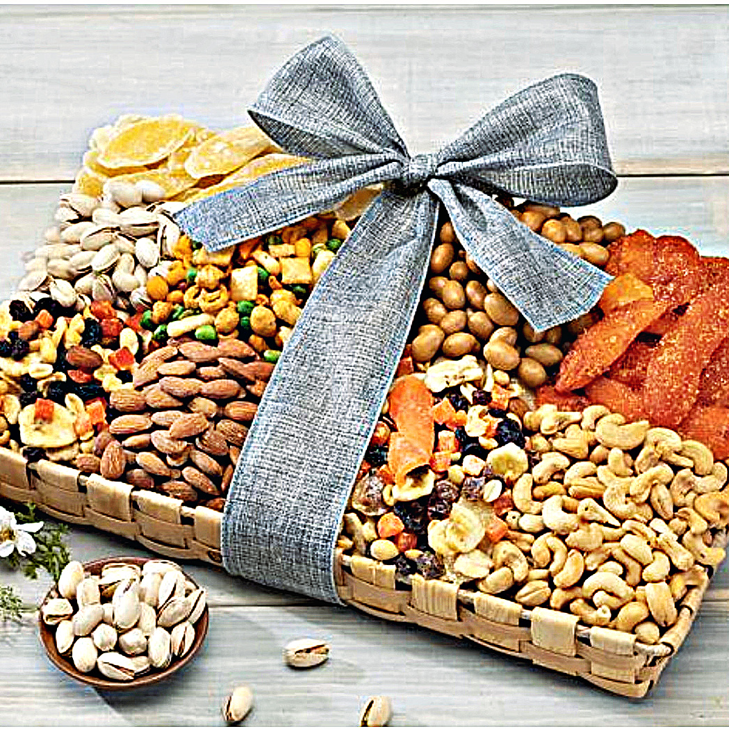 Ultimate Mixed Nuts and Dried Fruit Gift Tray
