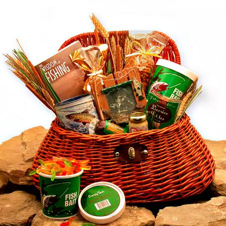 The-FisherMan-s-Fishing-Creel-Deluxe-Gift-Basket