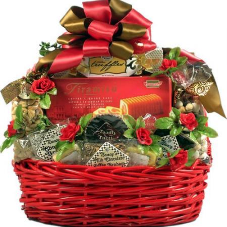 Sweet and Savory Valentine Basket – A Gift Basket Full by Carolina