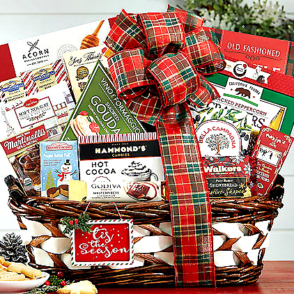 christmas-holiday-gifts-basket